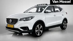 Wit Gebruikt 2020 MG ZS Luxury Sedan | € 15.495 (Eerlijke prijs)