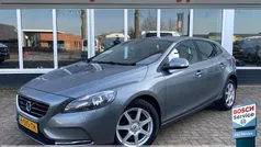 Grijs Gebruikt 2016 Volvo V40 Stationwagen | € 6.945 (Eerlijke prijs)