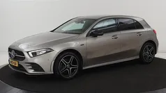 Grijs Gebruikt 2020 Mercedes A250 AMG Hatchback | € 22.400 (Goede deal)