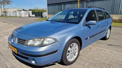 Occasion Renault Laguna GrandTour 110 PK (80 kW) 2005 Blauw Stationwagen