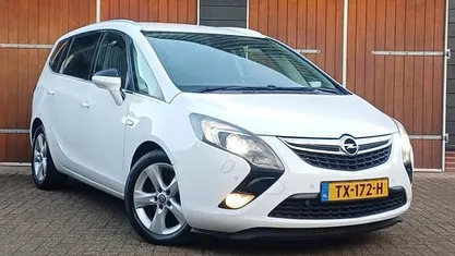Wit Gebruikt 2013 Opel Zafira Tourer Edition MPV | € 5.750 (Eerlijke prijs)