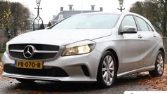Grijs Gebruikt 2017 Mercedes A180 Business Hatchback | € 16.395 (Eerlijke prijs)