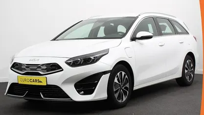 Wit Gebruikt 2022 Kia Ceed Hatchback | € 20.750 (Super prijs)