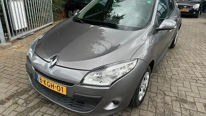 Grijs Occasion 2012 Renault Mégane III Expression Hatchback | € 4.749 (Eerlijke prijs)