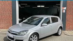 Grijs Gebruikt 2005 Opel Astra Enjoy Hatchback | € 2.250 (Eerlijke prijs)