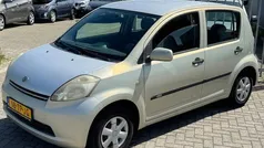 Beige, metallic lak Gebruikt 2006 Daihatsu Sirion Hatchback | € 1.290 (Eerlijke prijs)