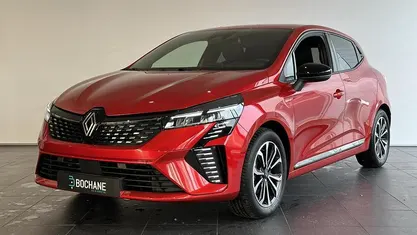 Rood Gebruikt 2023 Renault Clio V Techno Hatchback | € 22.695 (Eerlijke prijs)