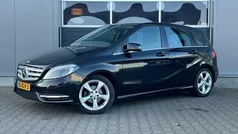 Zwart Gebruikt 2012 Mercedes B180 Ambition MPV | € 8.885 (Goede deal)