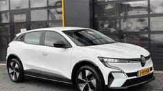 Wit Gebruikt 2022 Renault Mégane Equilibre Hatchback | € 22.900 (Eerlijke prijs)