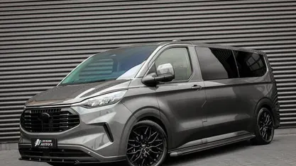 Grijs Occasion 2024 Ford Transit Custom Limited Van | € 44.945 (Eerlijke prijs)