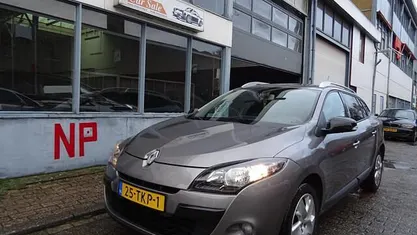 Grijs Occasion 2012 Renault Mégane GrandTour Stationwagen | € 3.450 (Eerlijke prijs)