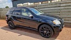 Zwart Gebruikt 2006 Mercedes 350 SUV | € 11.950 (Eerlijke prijs)