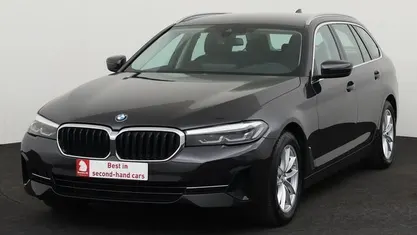 Zwart Occasion 2023 BMW 520 Stationwagen | € 38.995 (Super prijs)