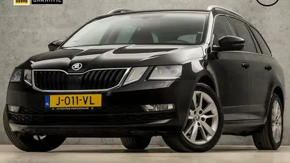 Zwart Occasion 2021 Skoda Octavia SportLine Stationwagen | € 18.445 (Super prijs)