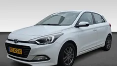 Wit Gebruikt 2017 Hyundai i20 Comfort Hatchback | € 9.930 (Eerlijke prijs)