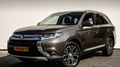 Bruin Gebruikt 2017 Mitsubishi Outlander SUV | € 18.940 (Eerlijke prijs)
