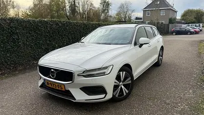 Occasion 2021 Volvo V60 Momentum Stationwagen | € 23.900 (Super prijs)