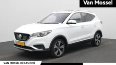 Wit Gebruikt 2021 MG ZS Luxury Sedan | € 16.400 (Eerlijke prijs)