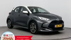 Grijs Gebruikt 2020 Toyota Yaris Hybrid Edition Hatchback | € 21.499 (Eerlijke prijs)