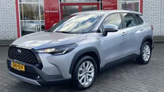 Grijs Gebruikt 2023 Toyota Corolla Cross SUV | € 32.900 (Goede deal)