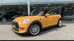Oranje, metallic lak Gebruikt 2017 Mini Cooper Cabriolet Business Cabriolet | € 19.950 (Goede deal)