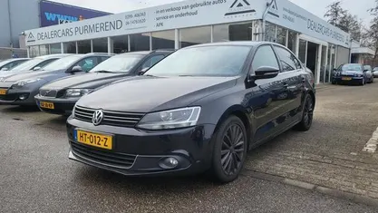 Zwart Gebruikt 2011 VW Jetta Highline Sedan | € 5.450 (Eerlijke prijs)