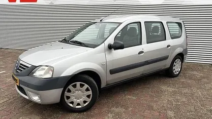 Grijs Gebruikt 2007 Dacia Logan MCV Ambiance MPV | € 1.948 (Eerlijke prijs)