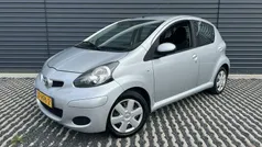 Grijs Gebruikt 2011 Toyota Aygo Comfort Hatchback | € 2.445 (Eerlijke prijs)