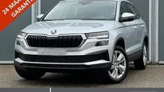 Zilver (metallic) Gebruikt 2024 Skoda Karoq Business Line SUV | € 26.495 (Super prijs)