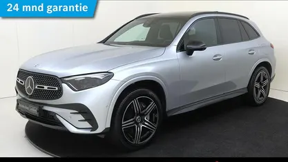 Grijs Gebruikt 2023 Mercedes GLC300e AMG line SUV | € 63.945 (Eerlijke prijs)