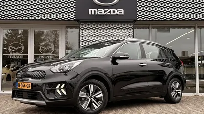 Zwart Gebruikt 2021 Kia Niro SUV | € 21.995 (Eerlijke prijs)