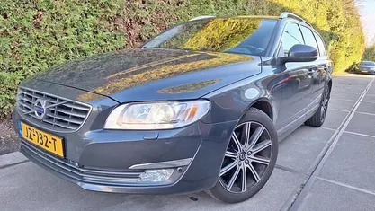 Grijs Gebruikt 2016 Volvo V70 Stationwagen | € 6.500 (Eerlijke prijs)
