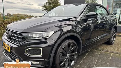 Deep black pearl / zwart dak Gebruikt 2020 VW T-Roc Cabriolet R-line Cabriolet | € 26.400 (Eerlijke prijs)