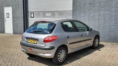 Grijs Gebruikt 2002 Peugeot 206 Hatchback | € 1.250 (Eerlijke prijs)