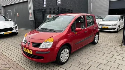 Occasion Renault Modus 98 PK (72 kW) 2006 Rood MPV
