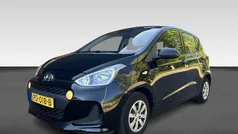 Zwart Gebruikt 2017 Hyundai i10 Hatchback | € 8.630 (Eerlijke prijs)