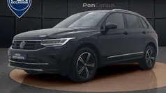 Zwart Gebruikt 2023 VW Tiguan Life SUV | € 35.950 (Eerlijke prijs)