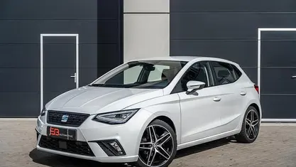 Wit Occasion 2022 Seat Ibiza FR Hatchback | € 16.950 (Super prijs)