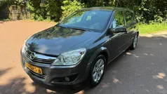 Grijs, metallic lak Gebruikt 2008 Opel Astra Hatchback | € 2.495 (Eerlijke prijs)