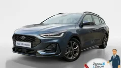 Blauw Gebruikt 2023 Ford Focus ST-Line Stationwagen | € 24.950 (Goede deal)