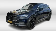 Blauw Gebruikt 2022 VW Touareg Elegance SUV | € 58.950 (Goede deal)