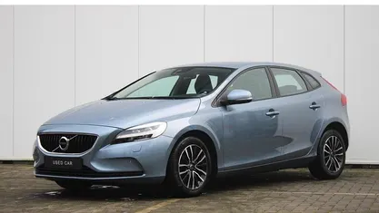 Blauw Occasion 2016 Volvo V40 Momentum Hatchback | € 15.750 (Eerlijke prijs)