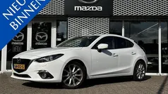 Arctic white Gebruikt 2015 Mazda 3 Hatchback | € 14.490 (Eerlijke prijs)