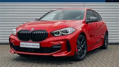 Rood Gebruikt 2024 BMW 118 Executive Hatchback | € 39.950 (Eerlijke prijs)