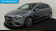 Grijs Gebruikt 2024 Mercedes B180 AMG line MPV | € 42.945 (Eerlijke prijs)
