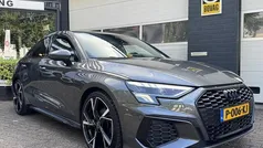 Grijs Gebruikt 2022 Audi A3 Basis Sedan | € 26.950 (Eerlijke prijs)
