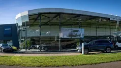 Zwart Gebruikt 2024 Volvo XC60 Plus SUV | € 58.900 (Eerlijke prijs)