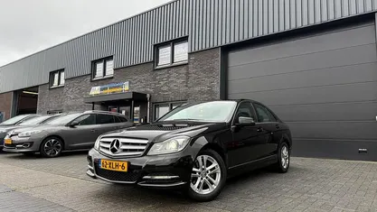 Zwart Occasion 2012 Mercedes C180 Avantgarde Sedan | € 13.450 (Eerlijke prijs)