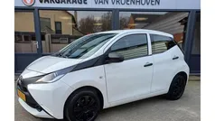 Wit Gebruikt 2017 Toyota Aygo Hatchback | € 8.950 (Eerlijke prijs)