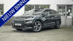 Zwart Gebruikt 2022 Skoda Enyaq iV SUV | € 28.950 (Eerlijke prijs)
